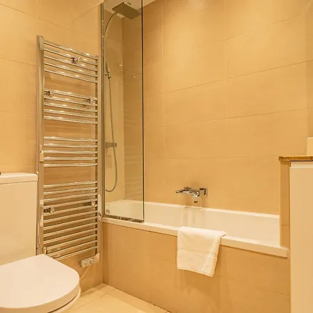 Arve - Peaks Retreat Apartment *